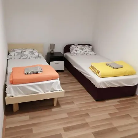 Sobe Galija * Veli Iž
